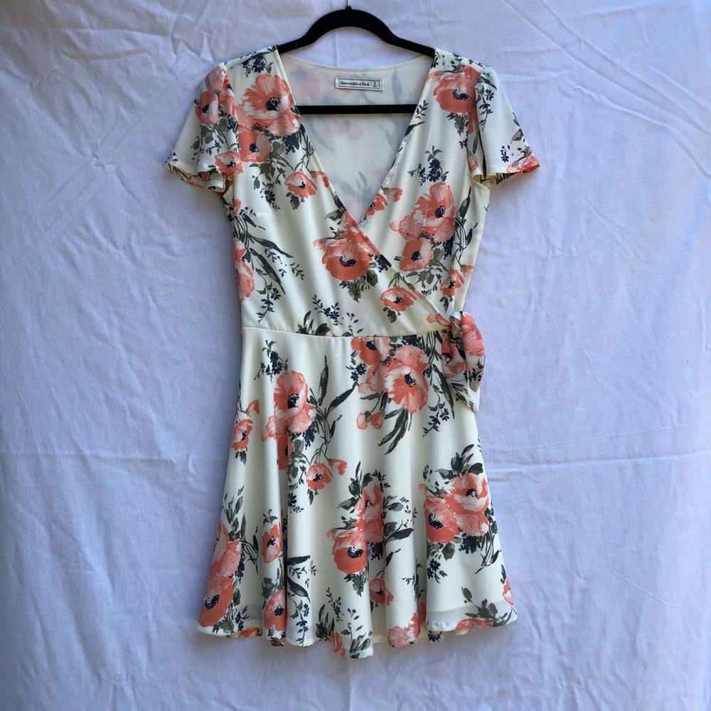 Abercrombie floral wrap dress